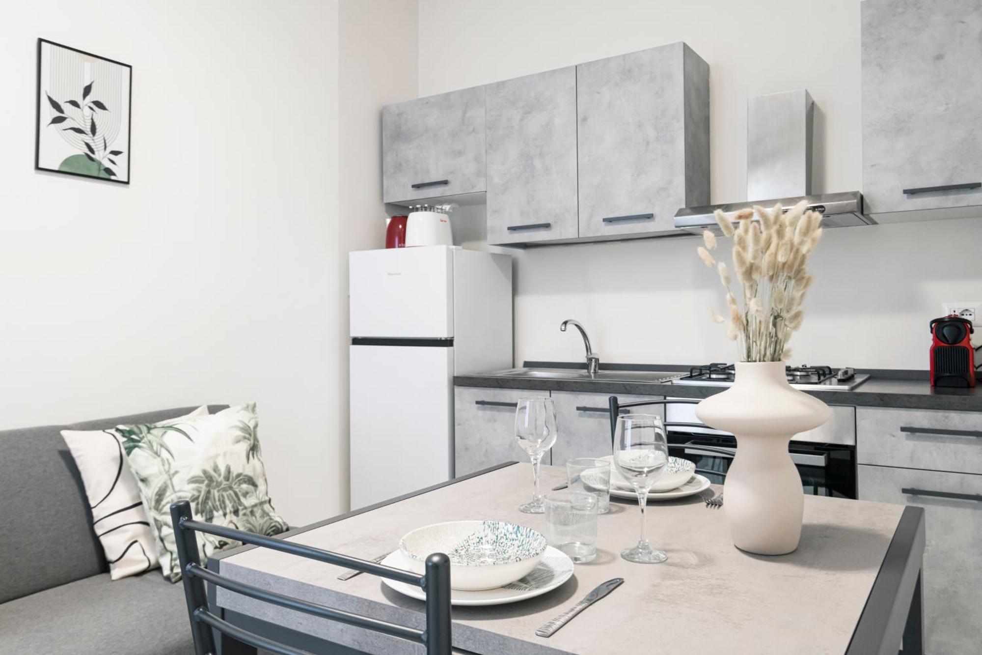 Easylife - Appartamento Elegante Moderno E Accogliente - La Tua Oasi In Citta Милан Экстерьер фото